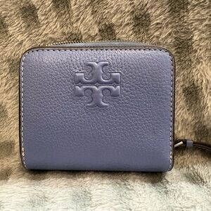 Tory Burch Pebbled Leather Zip Wallet in Lavender Blue New no tag